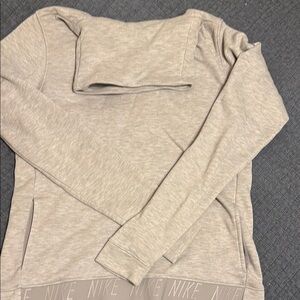 Nike Gray Long Sleeve Sweatshirt